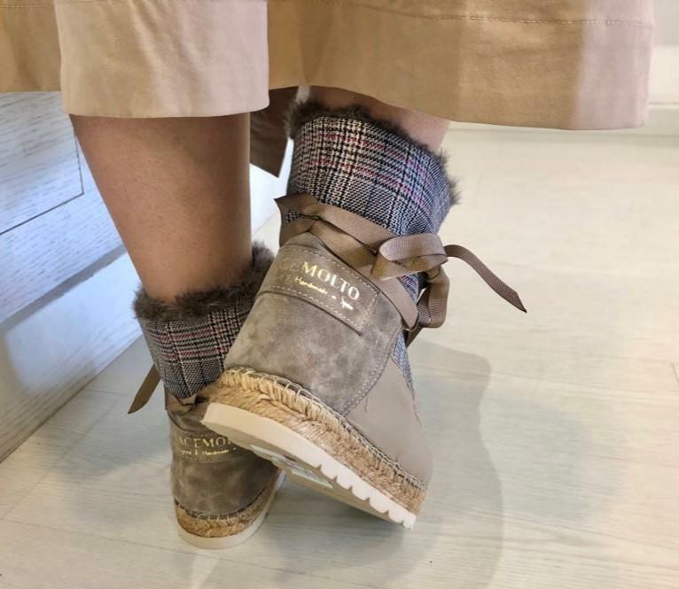 M´PIACEMOLTO BOTA PELO CUADROS